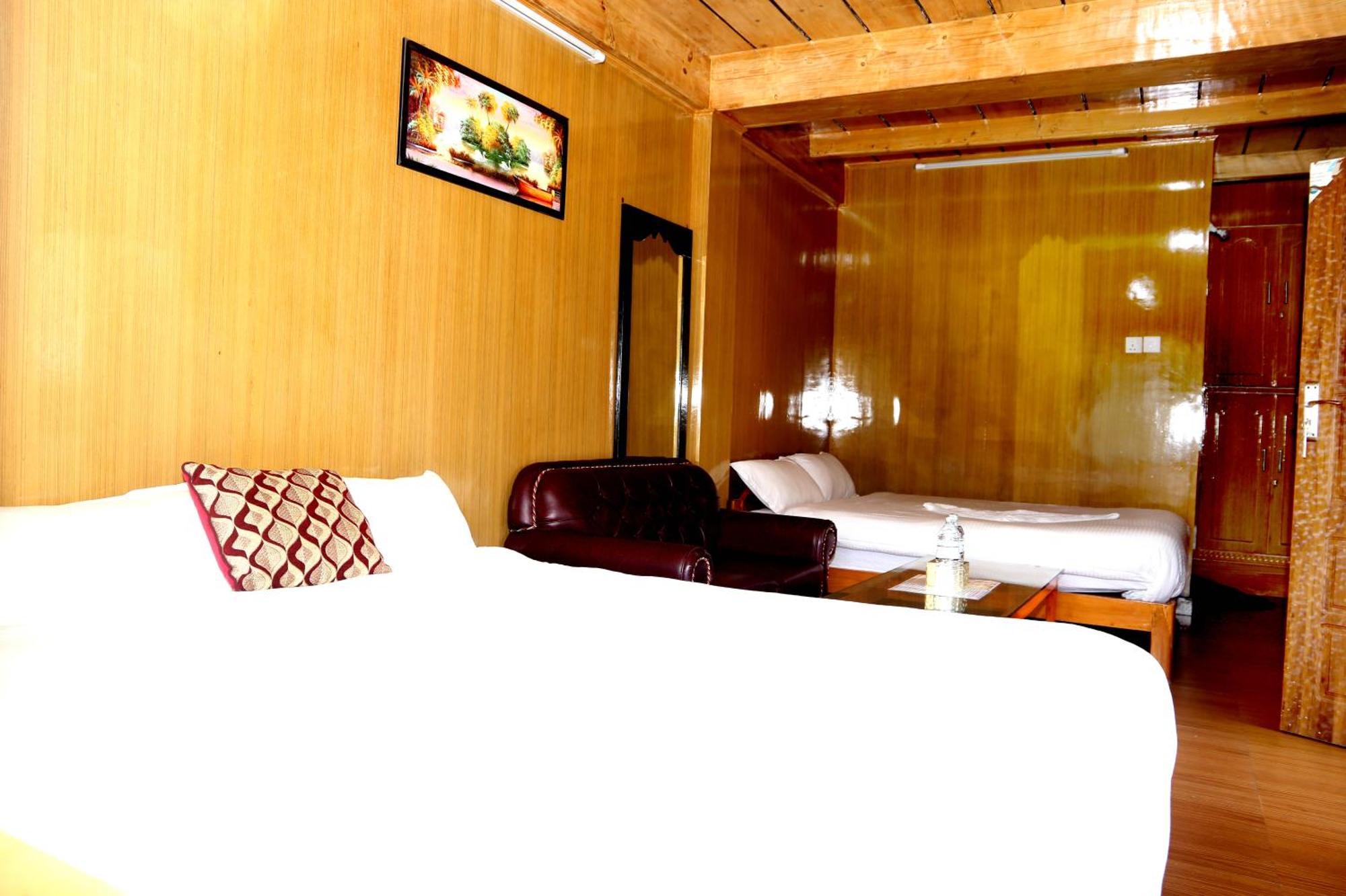 Hotel Waterside Покхара Экстерьер фото